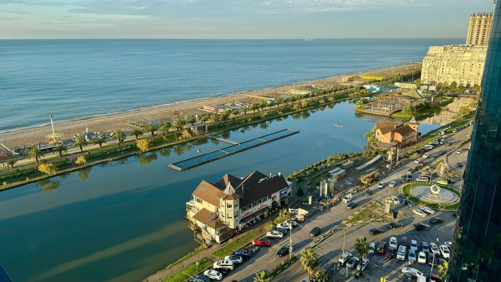 Sea View Apartments In Orbi City Batumi Exterior foto