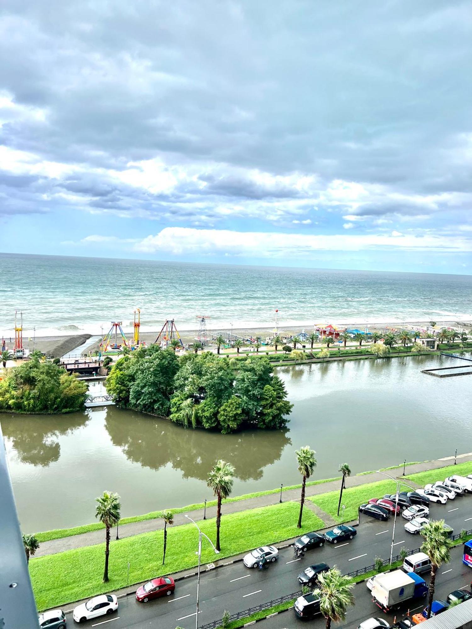 Sea View Apartments In Orbi City Batumi Exterior foto